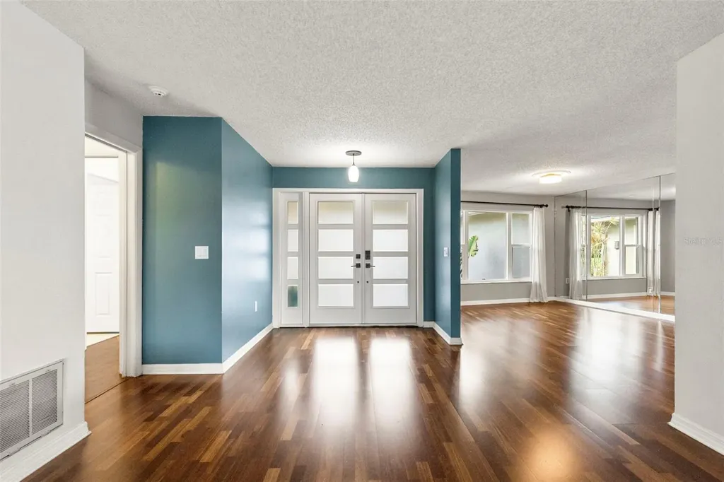 4308 Middle Lake Drive Tampa FL 33624