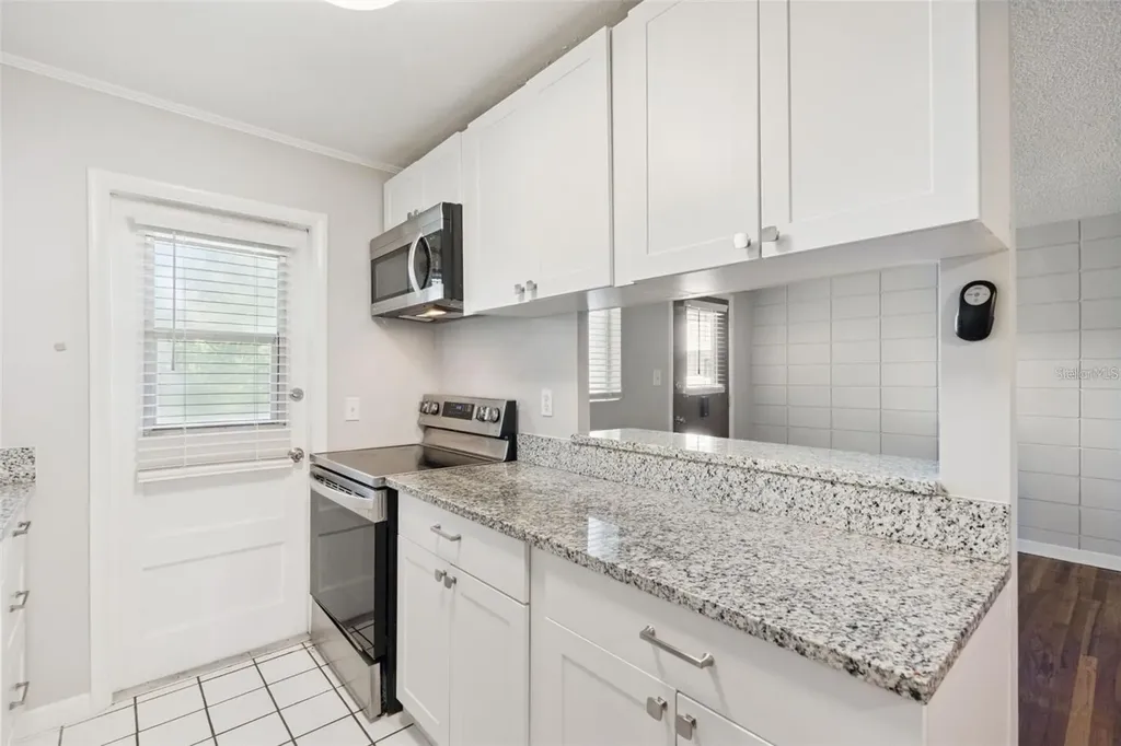 320 Lakeview Street Orlando FL 32804