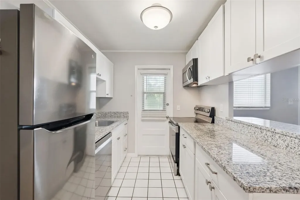 320 Lakeview Street Orlando FL 32804