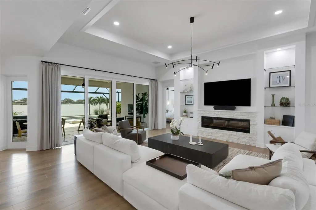 8023 Waterbend Trail Sarasota FL 34240