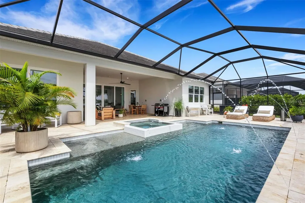 8023 Waterbend Trail Sarasota FL 34240