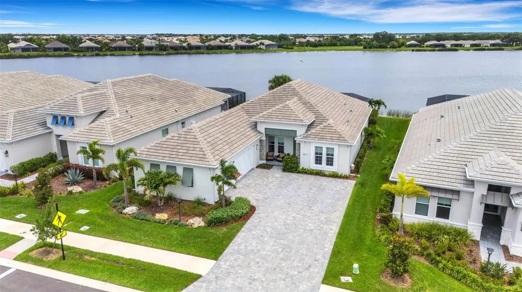 8023 Waterbend Trail Sarasota FL 34240