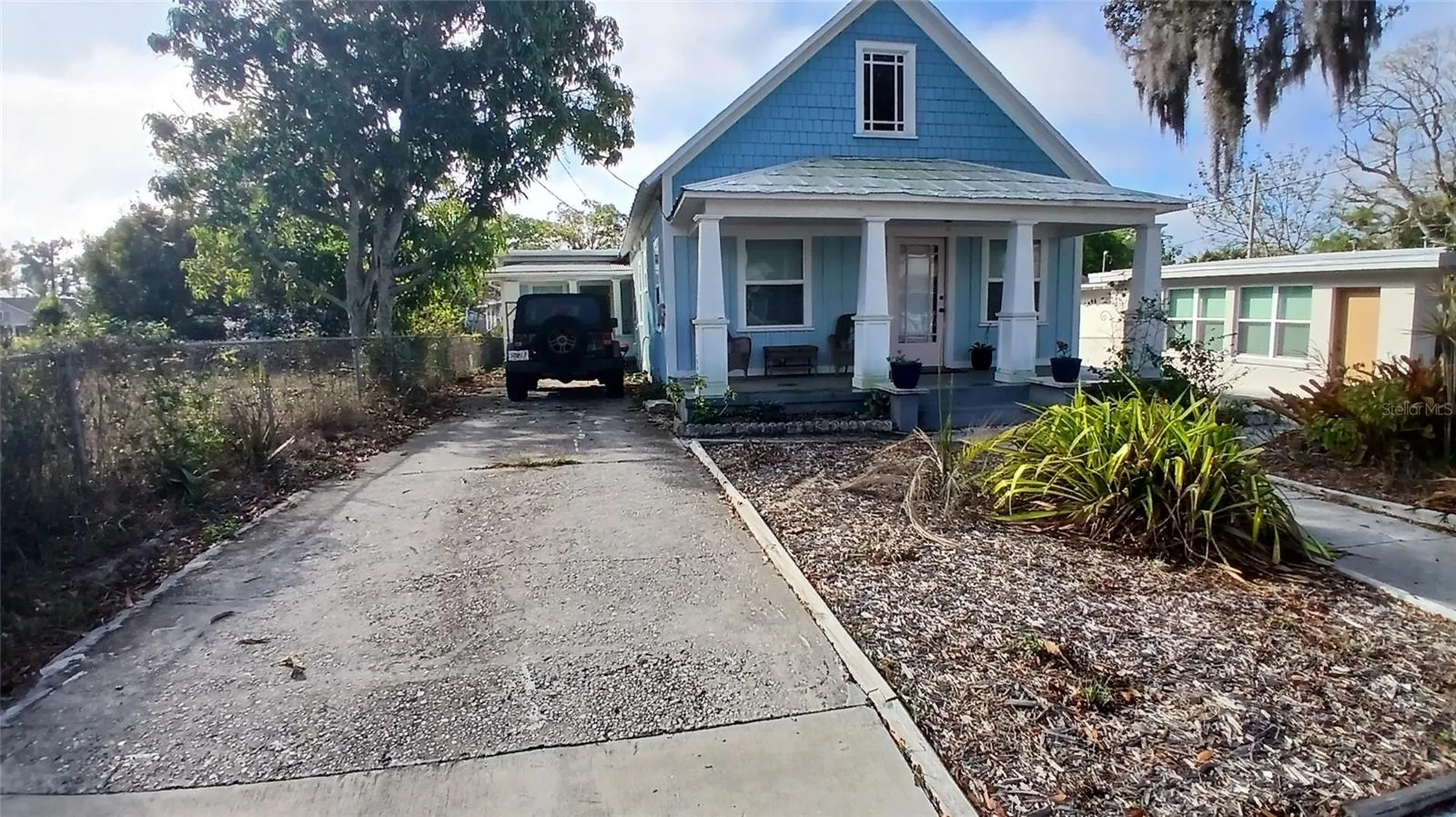 542 Division Street Tarpon Springs FL 34689