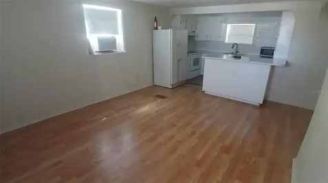 542 Division Street Tarpon Springs FL 34689