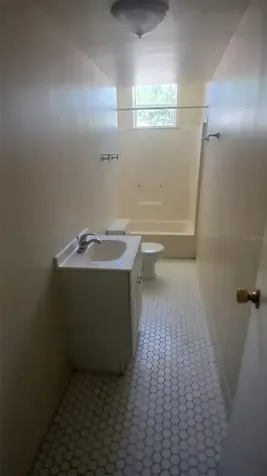 542 Division Street Tarpon Springs FL 34689