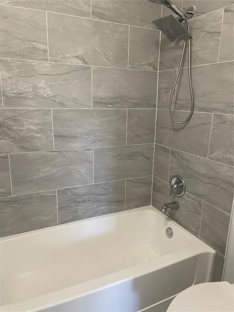 199 Afton Square Altamonte Springs FL 32714