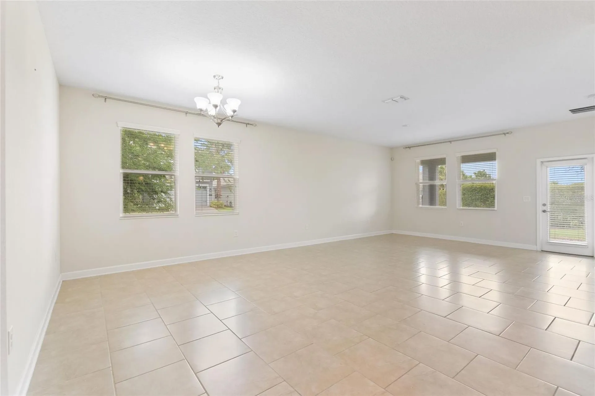 1401 Clubman Drive Davenport FL 33896