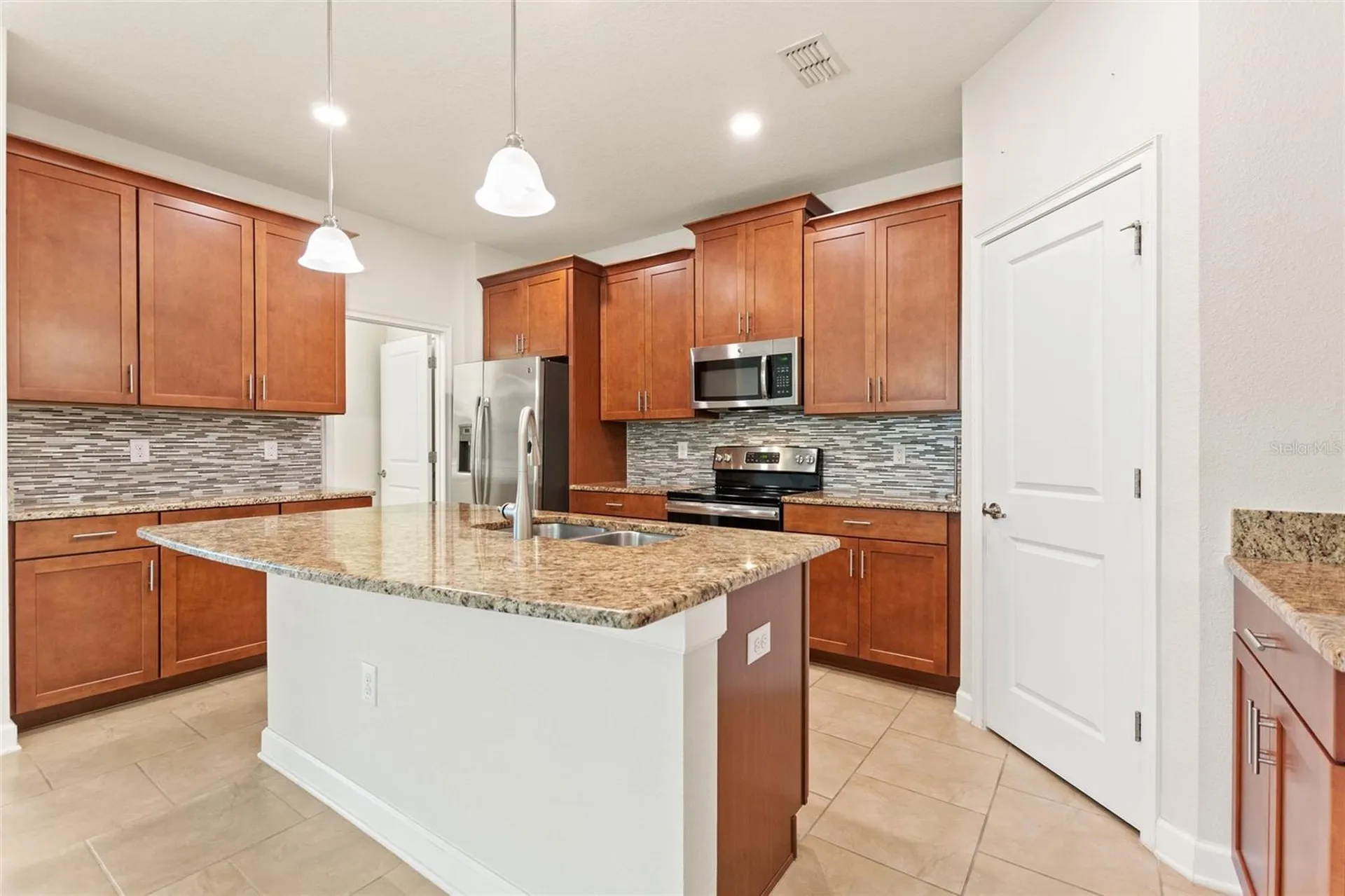 1401 Clubman Drive Davenport FL 33896