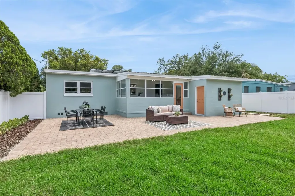 2817 Pickfair Street Orlando FL 32803