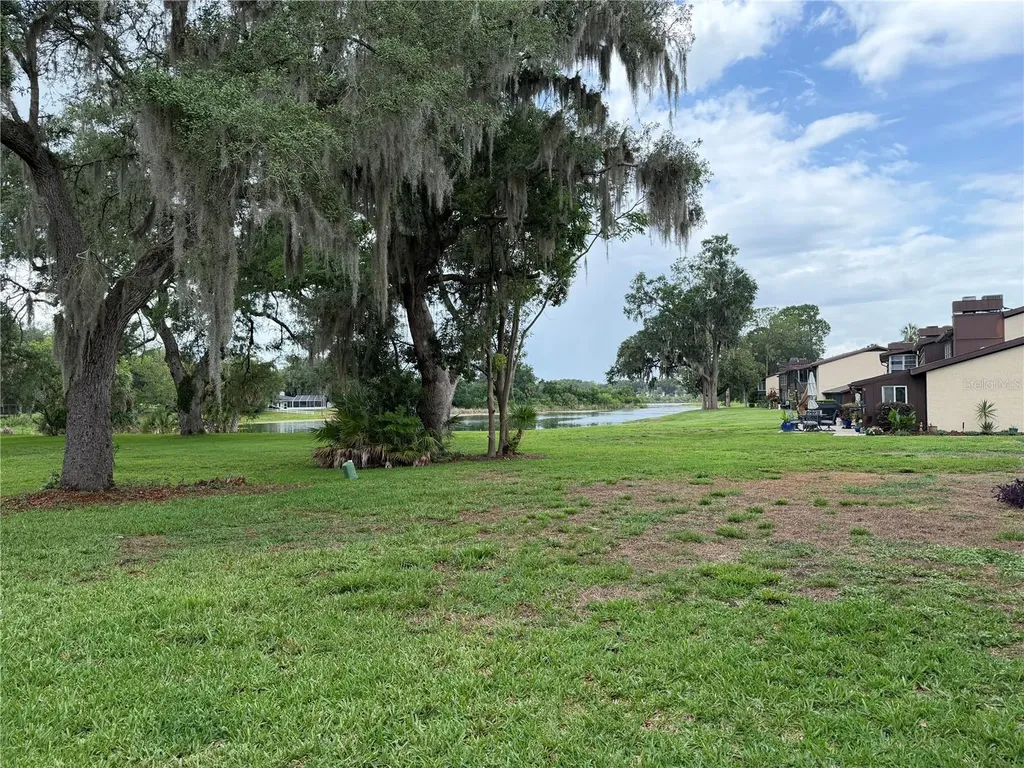 687 Midway Drive Ocala FL 34472
