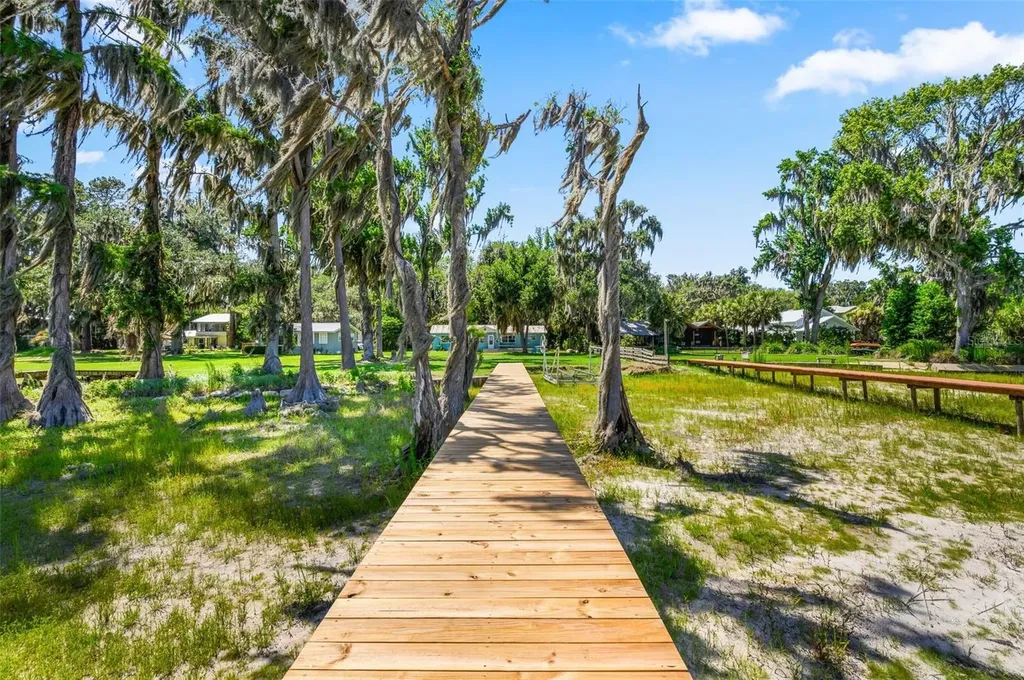 12525 NE 204th Terrace Waldo FL 32694
