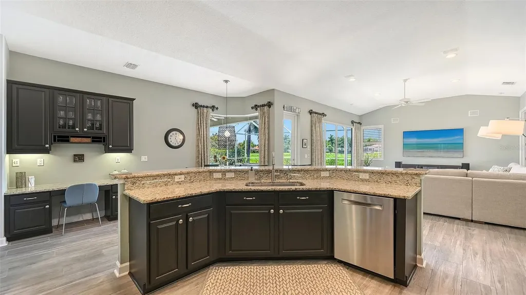 7151 Wainscott Court Sarasota FL 34238