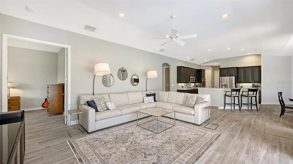 7151 Wainscott Court Sarasota FL 34238