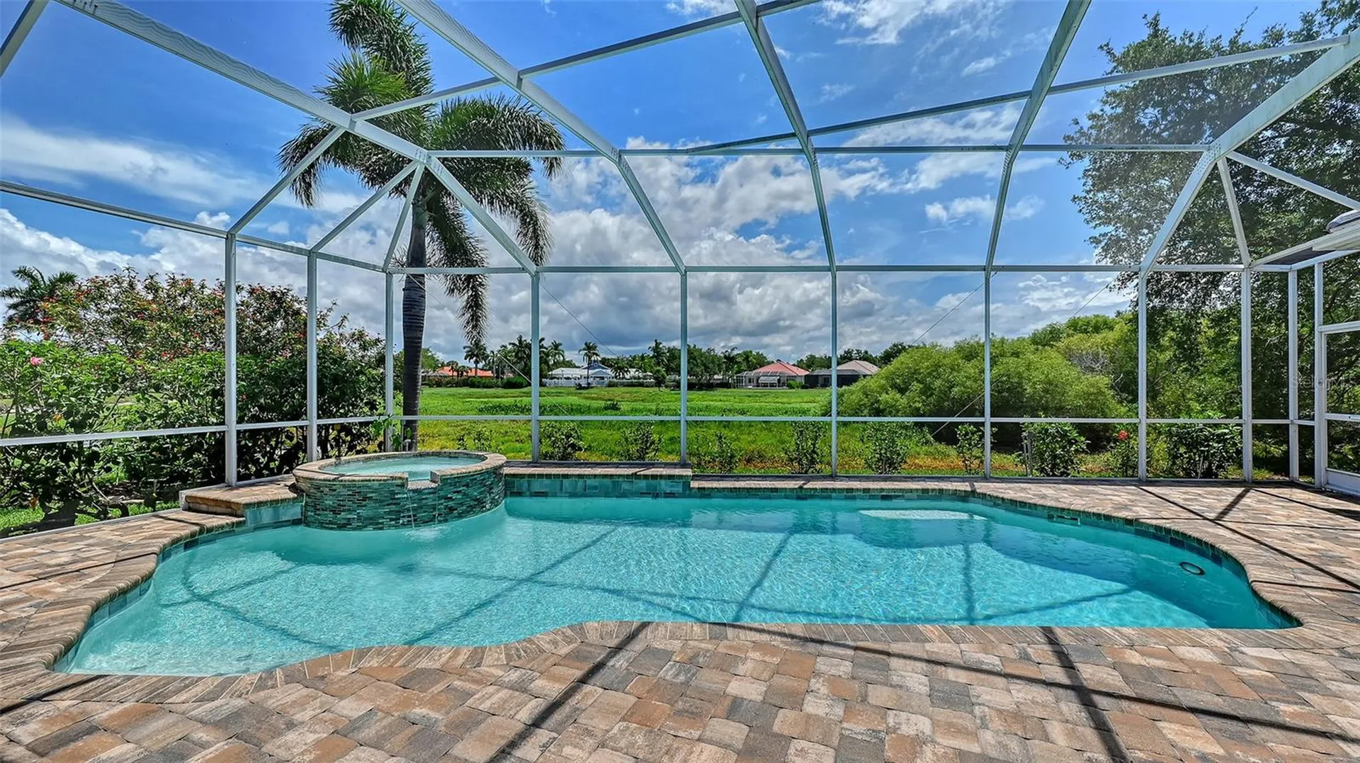 7151 Wainscott Court Sarasota FL 34238