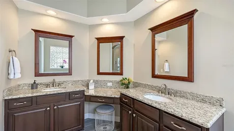 7151 Wainscott Court Sarasota FL 34238