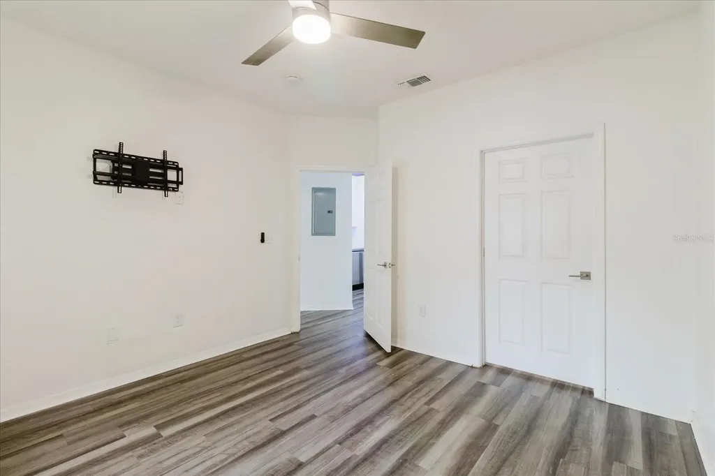 10019 Courtney Palms Boulevard Tampa FL 33619