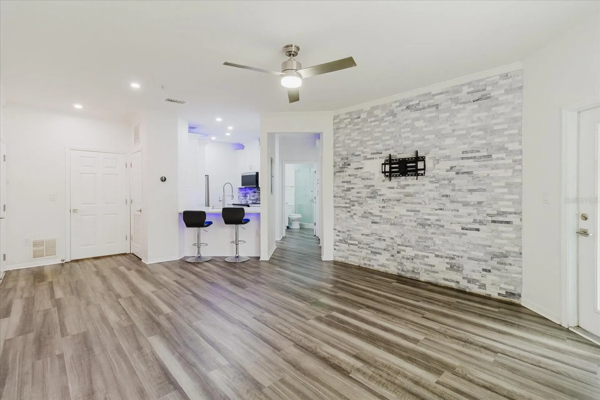 10019 Courtney Palms Boulevard Tampa FL 33619