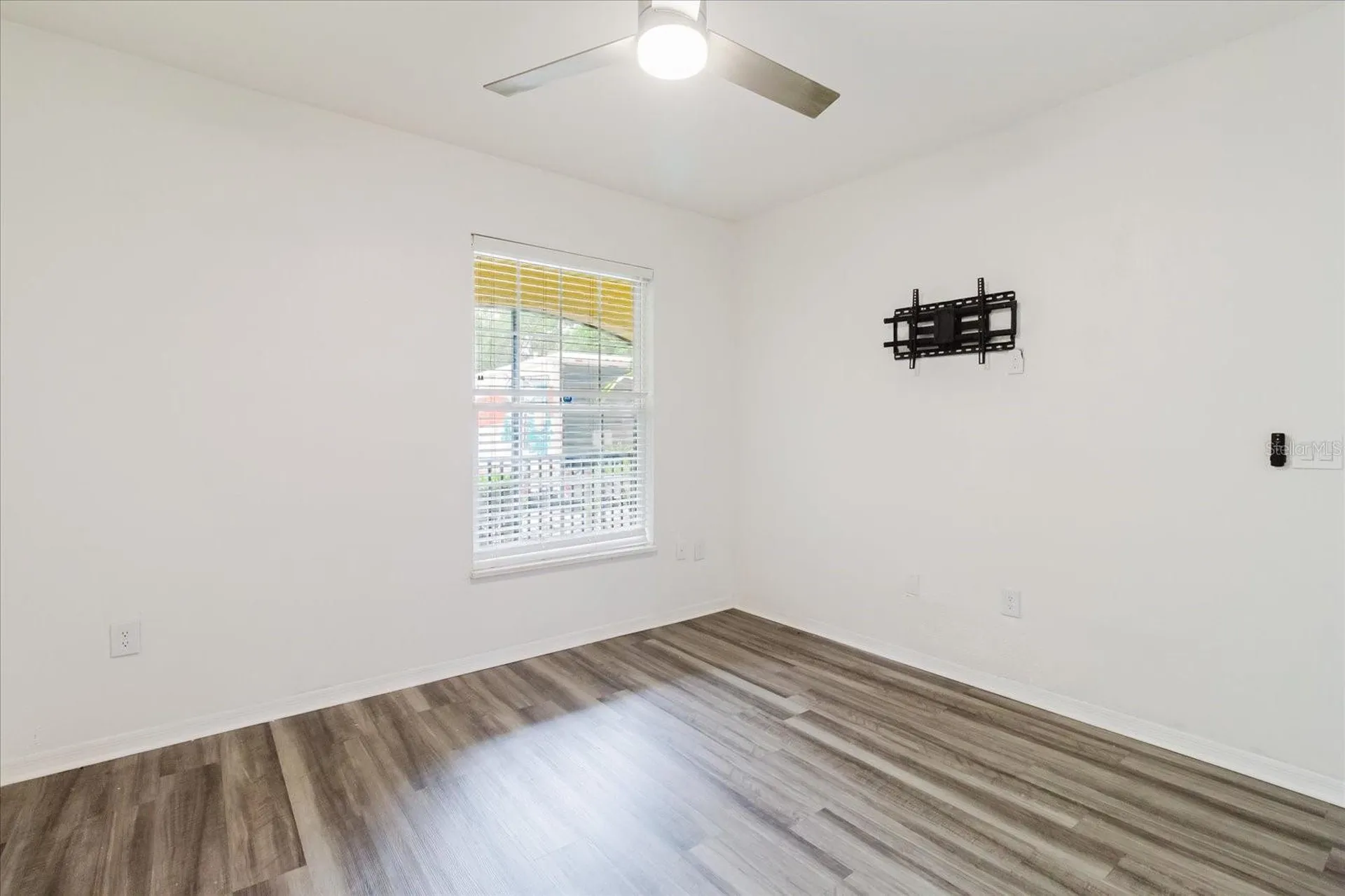 10019 Courtney Palms Boulevard Tampa FL 33619