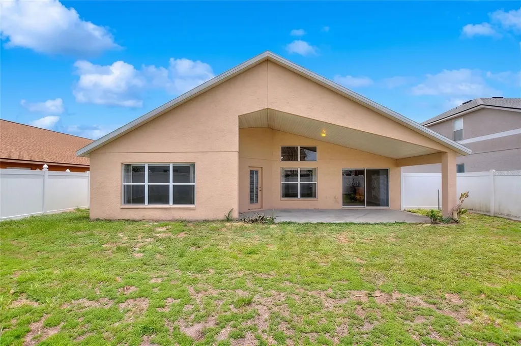 8270 Peak Avenue Lakeland FL 33810
