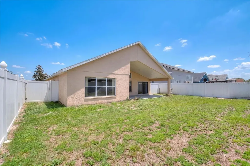 8270 Peak Avenue Lakeland FL 33810