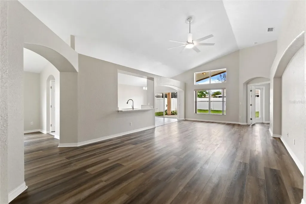 8270 Peak Avenue Lakeland FL 33810
