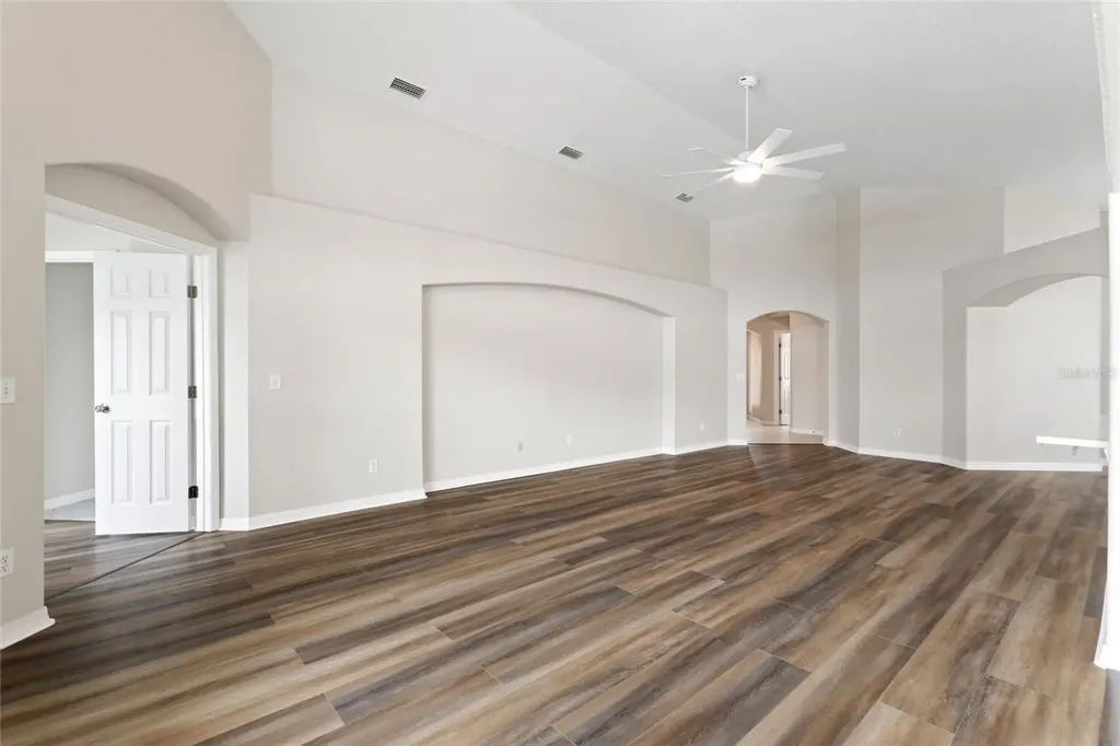 8270 Peak Avenue Lakeland FL 33810