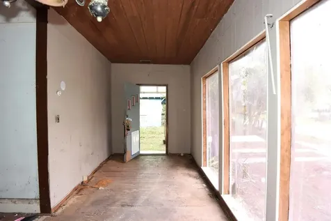 111 W Powhatan Avenue Tampa FL 33604