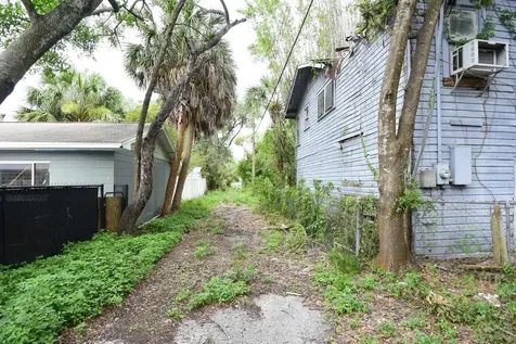 111 W Powhatan Avenue Tampa FL 33604