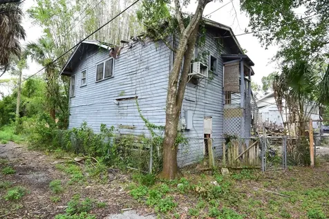 111 W Powhatan Avenue Tampa FL 33604