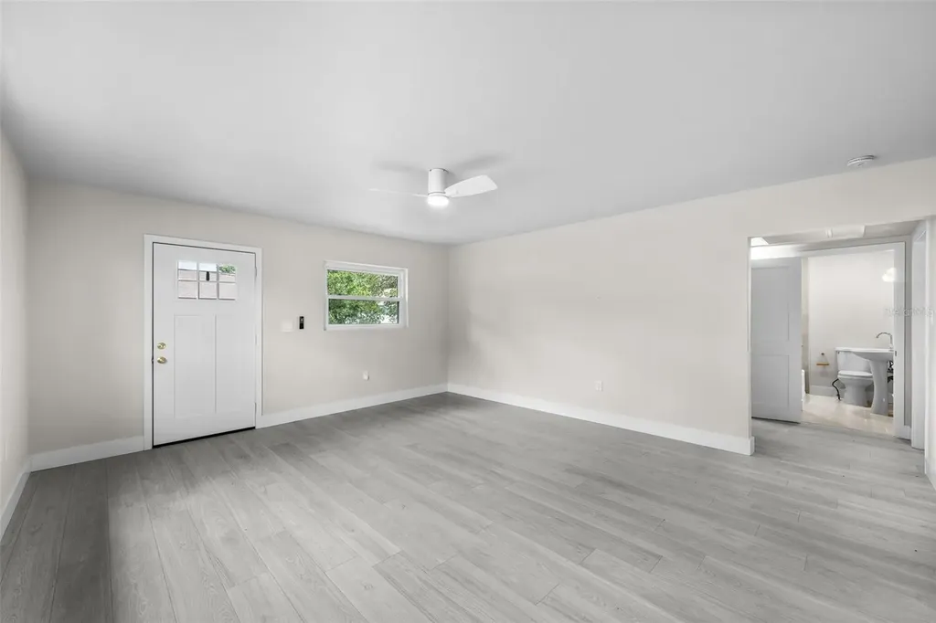 2001 E Powhatan Avenue Tampa FL 33610