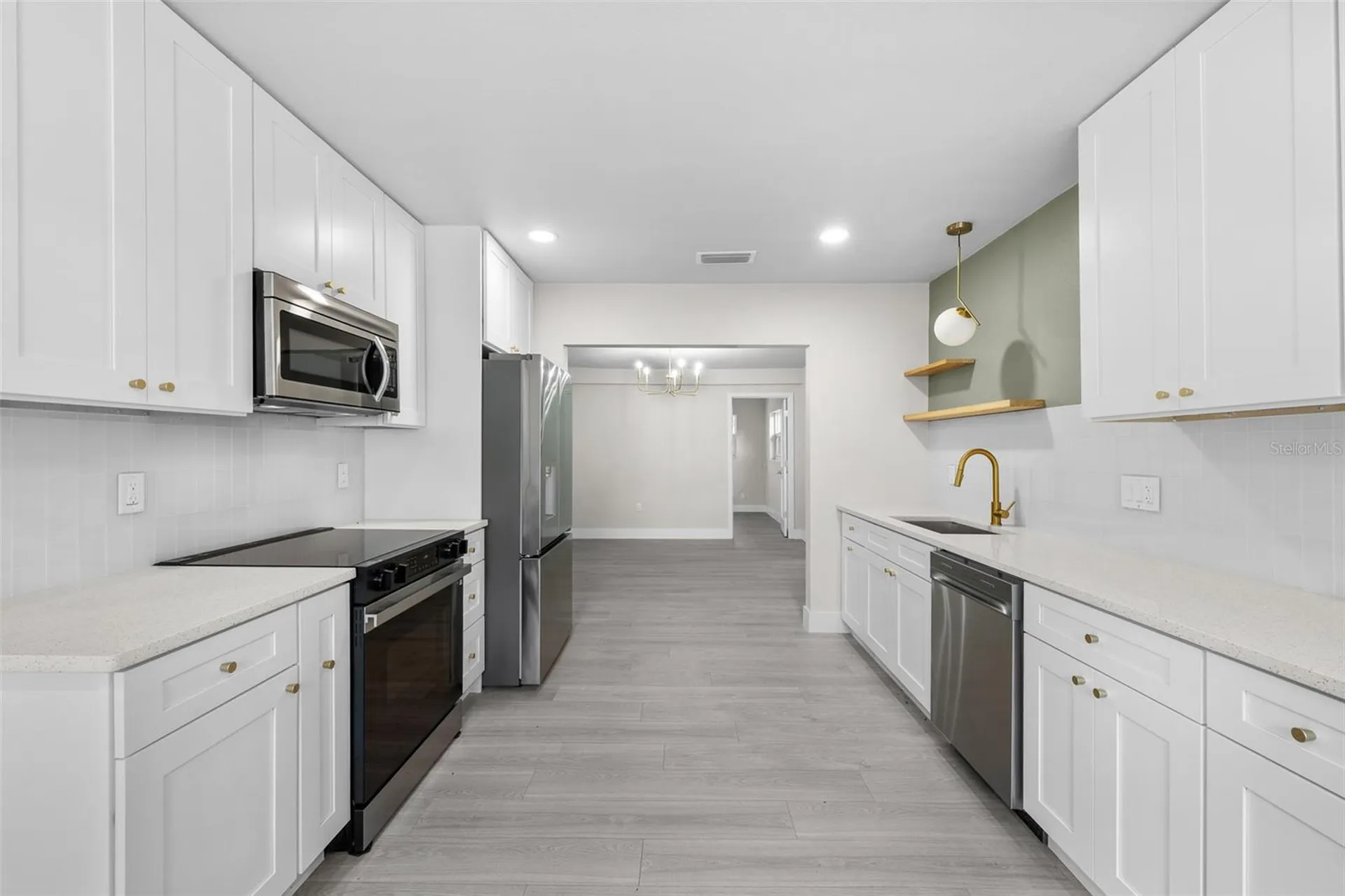 2001 E Powhatan Avenue Tampa FL 33610