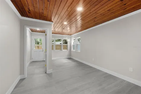 2001 E Powhatan Avenue Tampa FL 33610