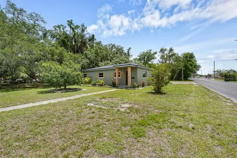 2001 E Powhatan Avenue Tampa FL 33610