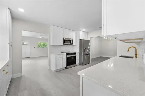 2001 E Powhatan Avenue Tampa FL 33610