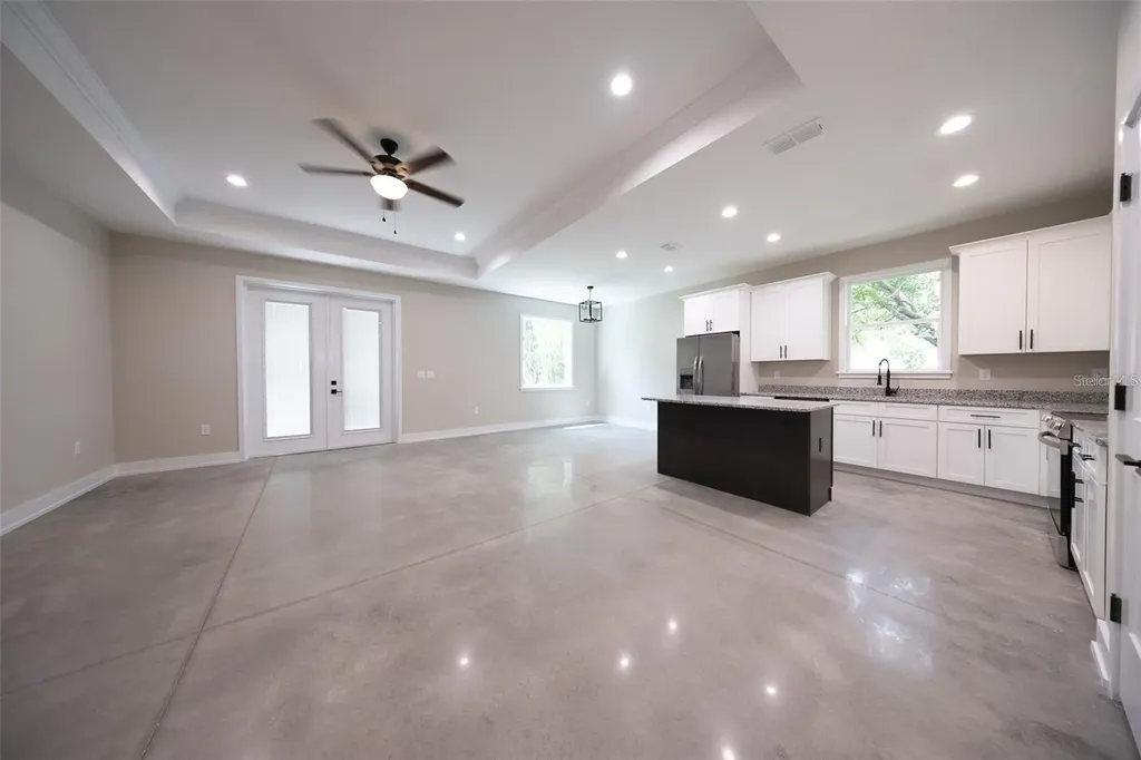 990 Thomas Road Eagle Lake FL 33839