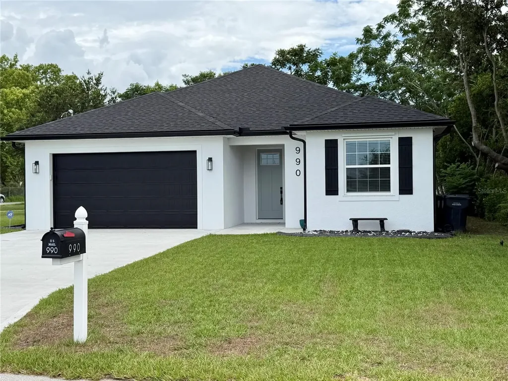 990 Thomas Road Eagle Lake FL 33839