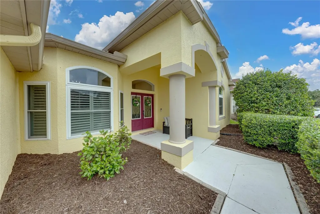 1808 Tangledvine Drive Wesley Chapel FL 33543