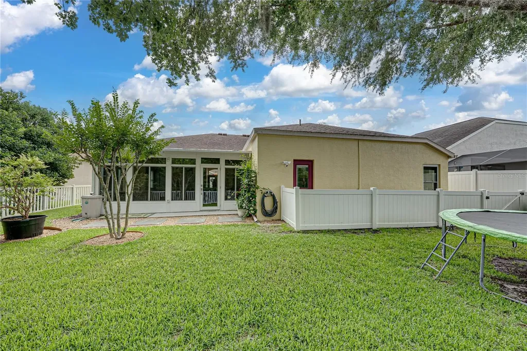 1808 Tangledvine Drive Wesley Chapel FL 33543