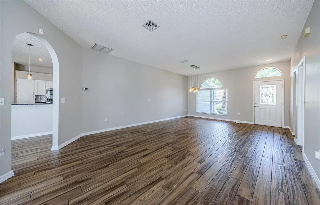 4801 Augusta Avenue Oldsmar FL 34677