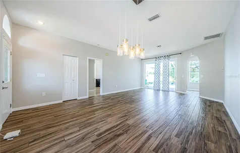 4801 Augusta Avenue Oldsmar FL 34677