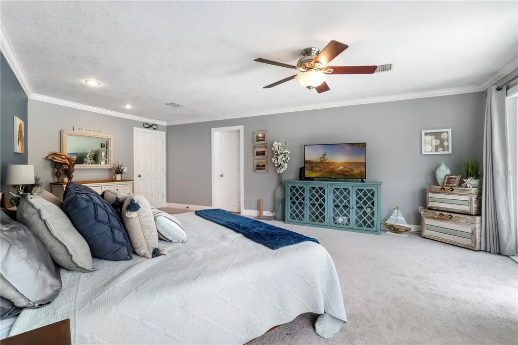 24 Lake Wood Circle Ocala FL 34482