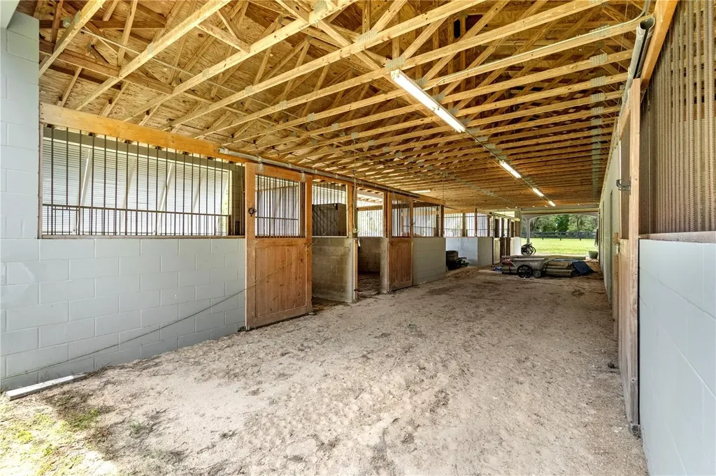 24 Lake Wood Circle Ocala FL 34482