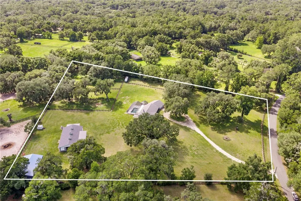 24 Lake Wood Circle Ocala FL 34482