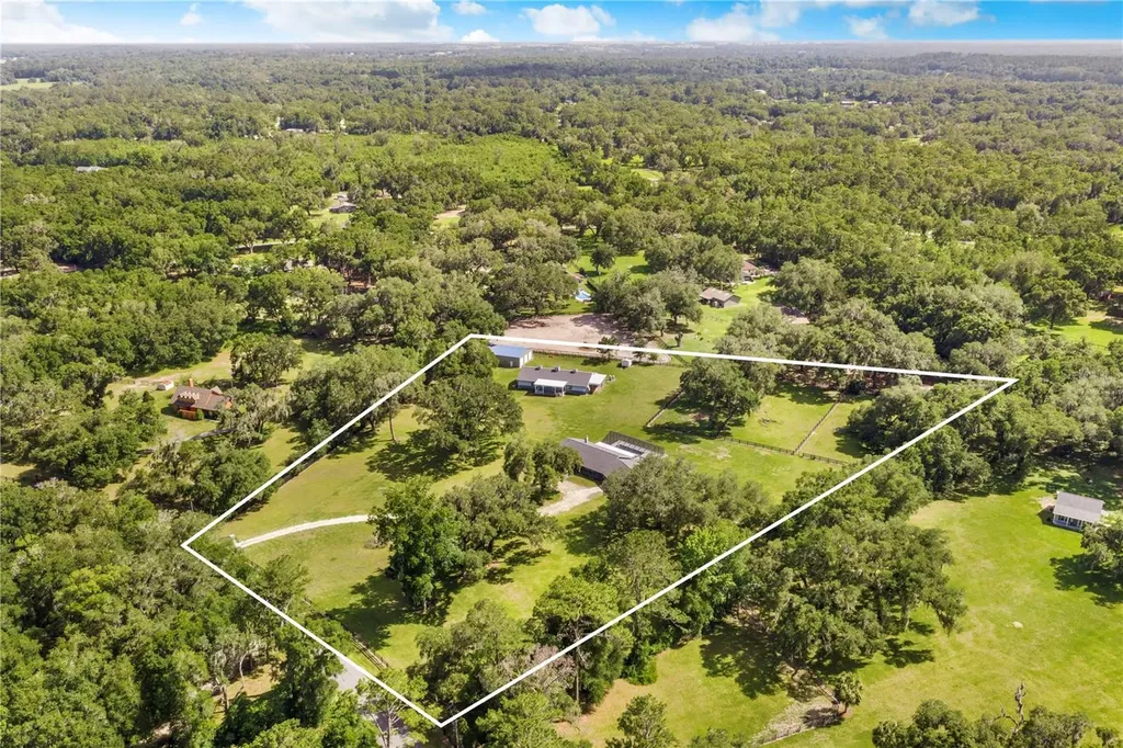 24 Lake Wood Circle Ocala FL 34482