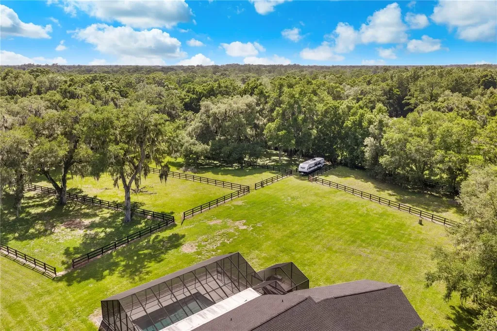 24 Lake Wood Circle Ocala FL 34482