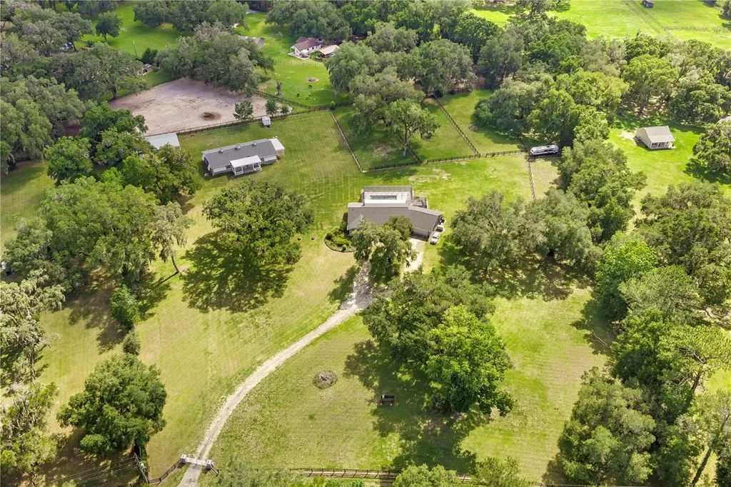 24 Lake Wood Circle Ocala FL 34482