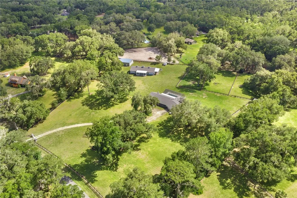 24 Lake Wood Circle Ocala FL 34482