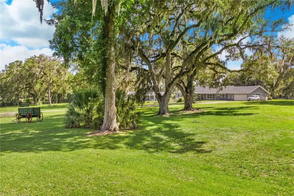 24 Lake Wood Circle Ocala FL 34482