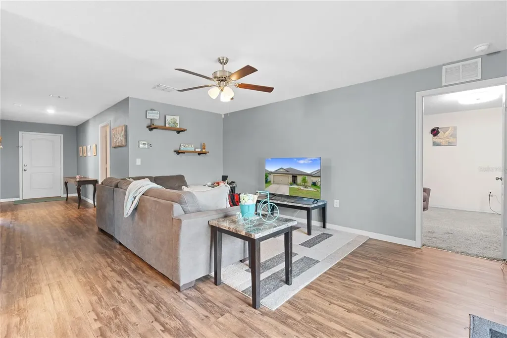 1717 Chatham Green Circle Ruskin FL 33570