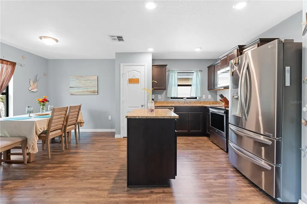 1717 Chatham Green Circle Ruskin FL 33570